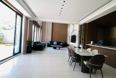 5 Bed Villa with En Suite at Jacaranda - 2