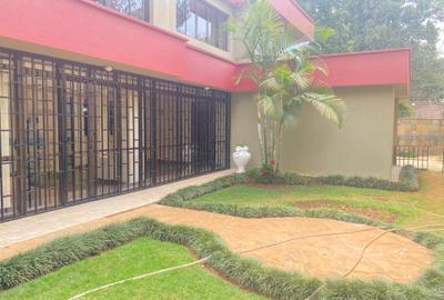 5 Bed Townhouse with En Suite in Lavington