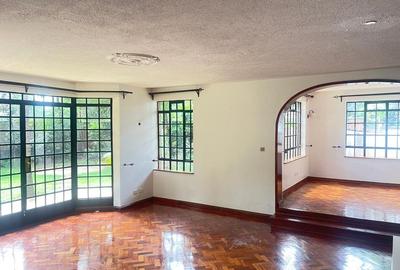 5 Bed Townhouse with En Suite in Lavington