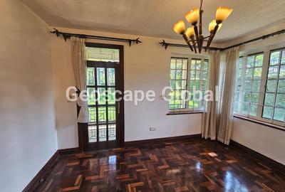 5 Bed House with En Suite in Runda - 2