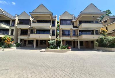 5 Bed Townhouse with En Suite in Lavington - 3