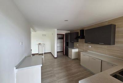 4 Bed Apartment with En Suite at Argwings Kodhek - 4