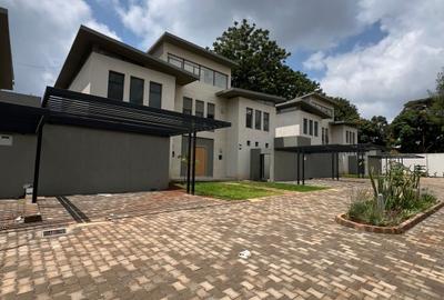 5 Bed Townhouse with En Suite in Runda - 2