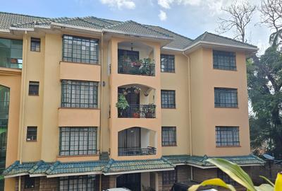 3 Bed Apartment with En Suite at Oak Wood 45 - 2