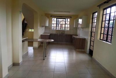 5 Bed Townhouse with En Suite at Red Hill