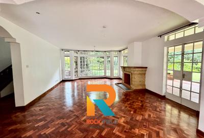 5 Bed Townhouse with En Suite in Rosslyn - 4