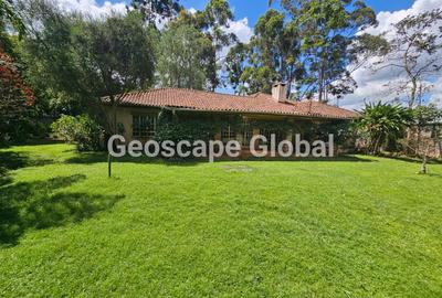 4 Bed House with En Suite in Ridgeways - 3