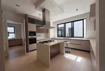 5 Bed Villa with En Suite at New Runda - 3