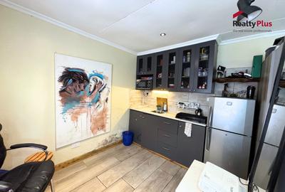 Bedsitter at Woodley - 4