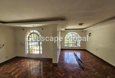 4 Bed House with En Suite in Runda - 2