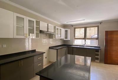 5 Bed Townhouse with En Suite at Amboseli Road - 3