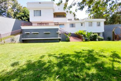 6 Bed Villa with En Suite in Kitisuru