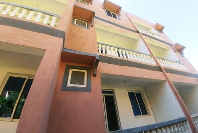 10 Bed House at Bamburi - 4