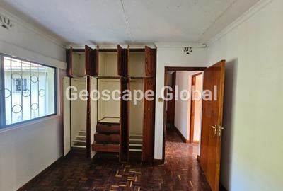 4 Bed House with En Suite in Loresho - 4
