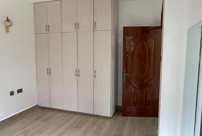 1 Bed Apartment with En Suite in Westlands Area - 3