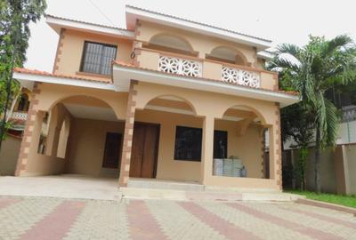 5 Bed Villa with En Suite at Nyali