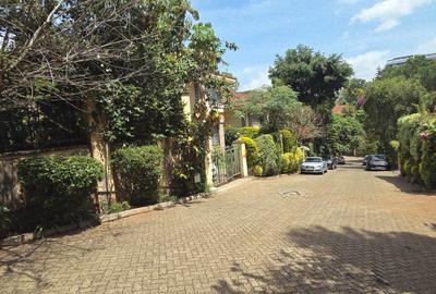 4 Bed Townhouse with En Suite in Brookside