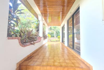 4 Bed House with En Suite at Nyari - 4