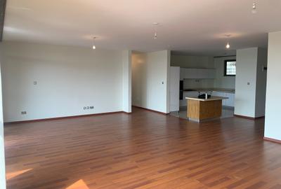3 Bed Apartment with En Suite in Muthaiga