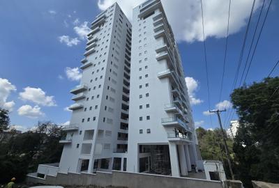 2 Bed Apartment with Swimming Pool in Riverside - 2