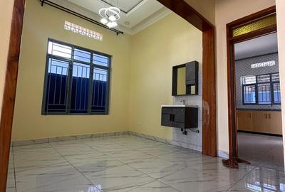 3 Bed House with En Suite in Kitengela