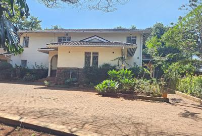 4 Bed House with En Suite in Runda