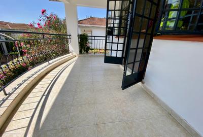 4 Bed Townhouse with En Suite in Brookside