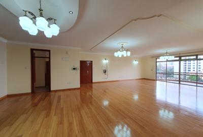 3 Bed Apartment with En Suite at 1St Parklands Avenue - 3