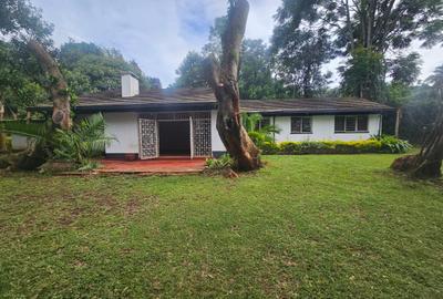 4 Bed House with En Suite in Loresho