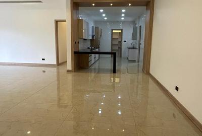 4 Bed Apartment with En Suite in Spring Valley - 2