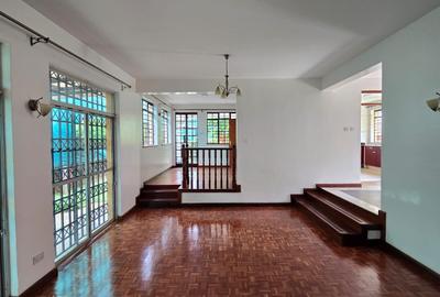 5 Bed Townhouse with En Suite in Lavington - 4