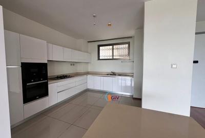 3 Bed Apartment with En Suite in Muthaiga - 4