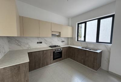 3 Bed Apartment with En Suite in Brookside - 2