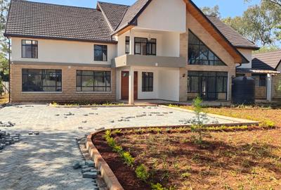 4 Bed House with En Suite at Bongani