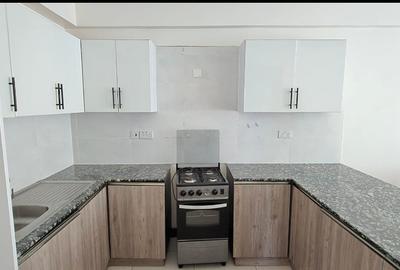 2 Bed Apartment with Swimming Pool in Hurlingham