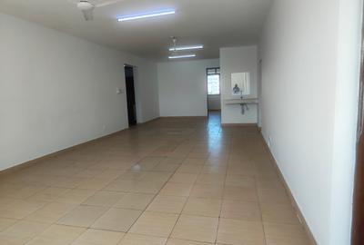 3 Bed Apartment with En Suite at Links Road - 4
