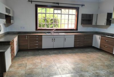 4 Bed Townhouse with En Suite in Lavington