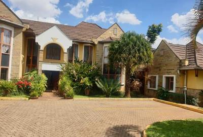 5 Bed Townhouse with En Suite in Runda