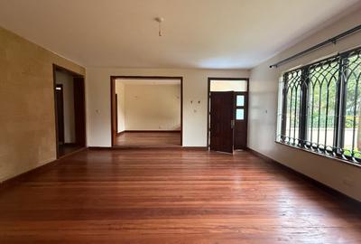5 Bed Townhouse with En Suite in Lavington