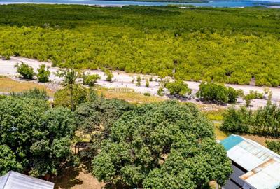 5 Bed House with En Suite in Watamu - 2