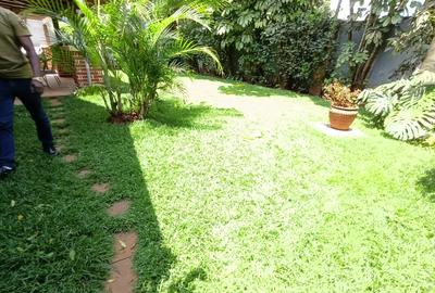 5 Bed Townhouse with En Suite in Lavington - 3