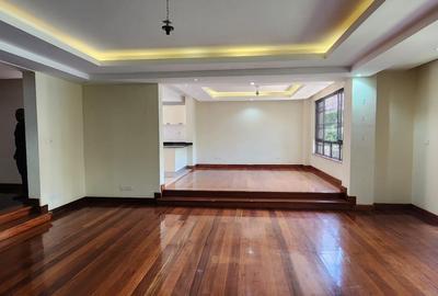 5 Bed Villa with En Suite in Lavington - 3