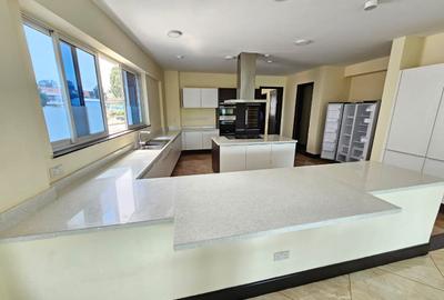 3 Bed Apartment with En Suite at General Mathenge - 4