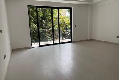 2 Bed Apartment with En Suite in Brookside - 4