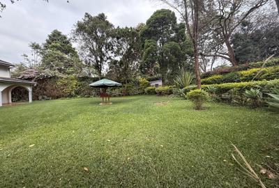 7 Bed House with En Suite in Runda - 4