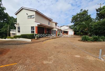 5 Bed House with En Suite in Gigiri