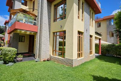 5 Bed House with En Suite in Lavington