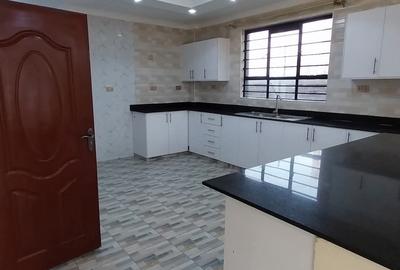 5 Bed Townhouse with En Suite at Mwananchi Rd