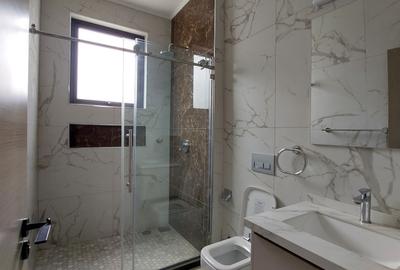 5 Bed House with En Suite at Off James Gichuru - 4