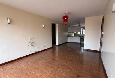 3 Bed Apartment with En Suite in Riverside